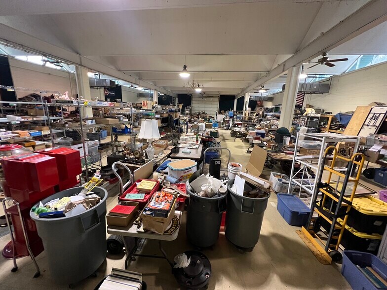 More Photos Of 675 College Dr, Batavia Warehouse For Sale