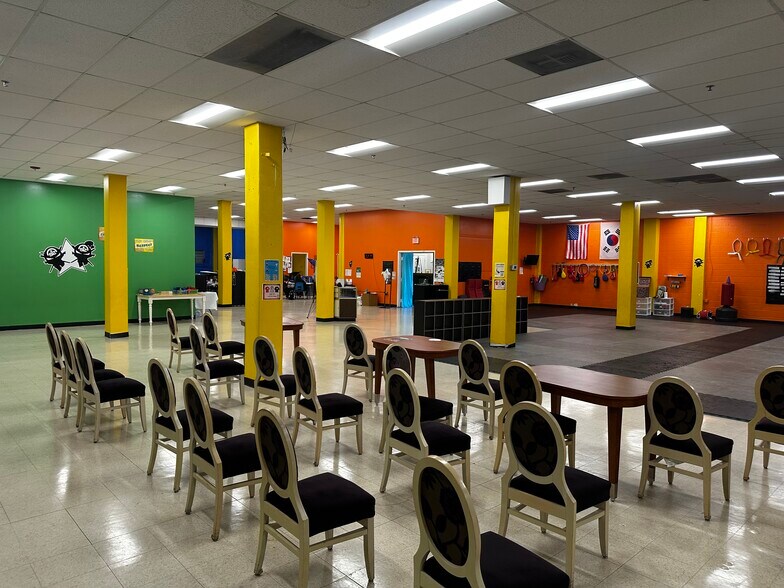 More Photos Of 404 Huffman Mill Rd, Burlington Daycare Center For Lease