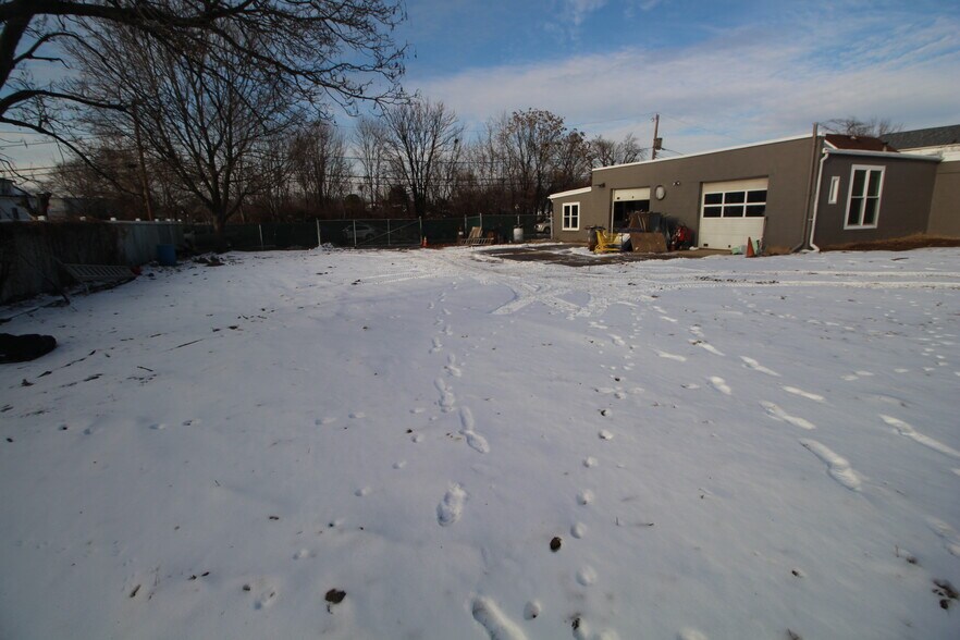 More Photos Of 27 Brooks Ave, Morrisville Service For Sale