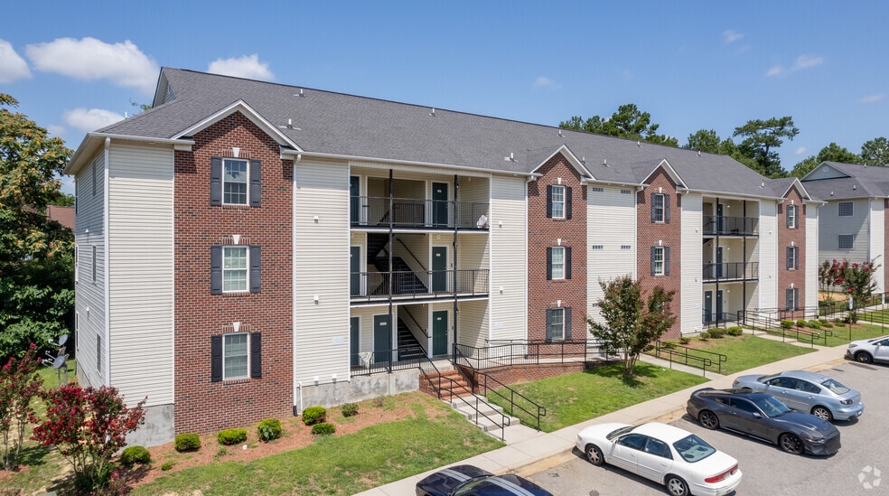 More Photos Of 2737 Kentberry Ave, Fayetteville Apartments For Sale