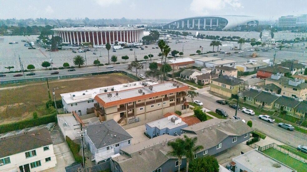 More Photos Of 811 E Nutwood St, Inglewood Apartments For Sale