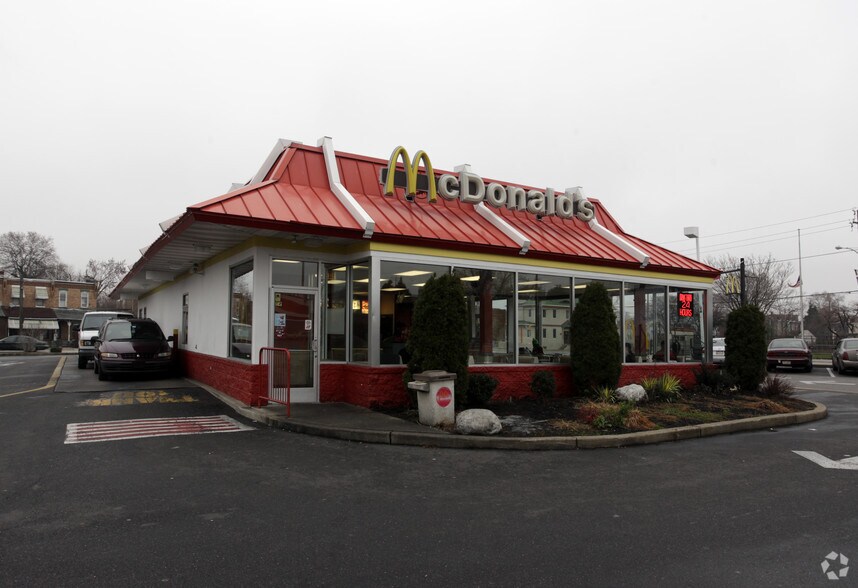 More Photos Of 5601 Vine St, Philadelphia Unknown For Lease