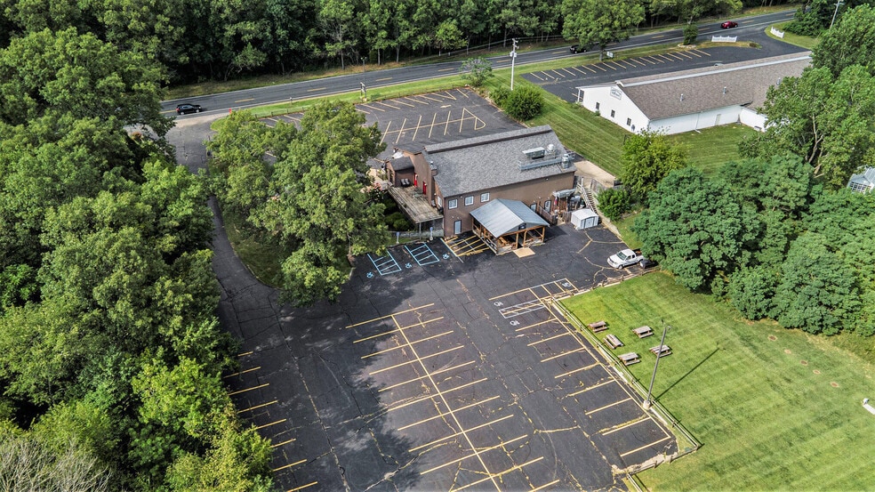 More Photos Of 6225 W D Ave, Kalamazoo Restaurant For Sale