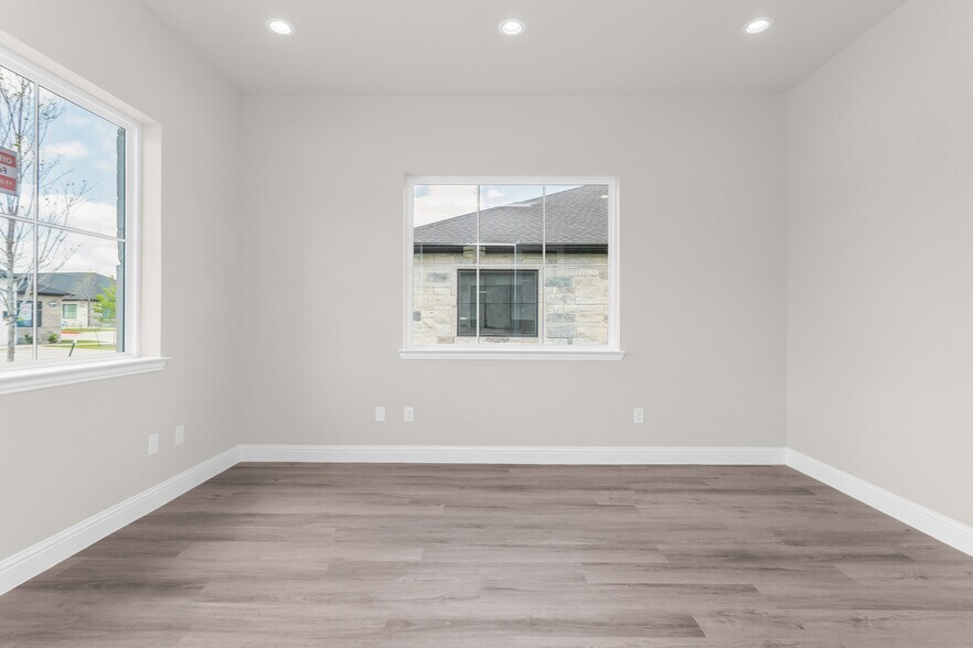 More Photos Of 6000 Alma Rd, McKinney Office For Lease