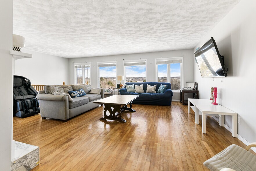 More Photos Of 7 Justin Dr, Coverdale Convenience Store For Sale