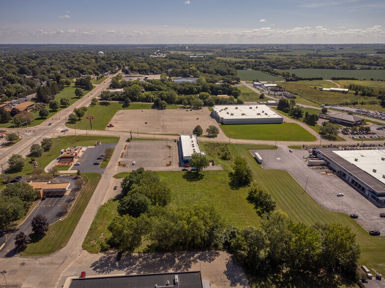 More Photos Of 1750-1780 Rosenstiel Dr, Freeport General Retail For Sale