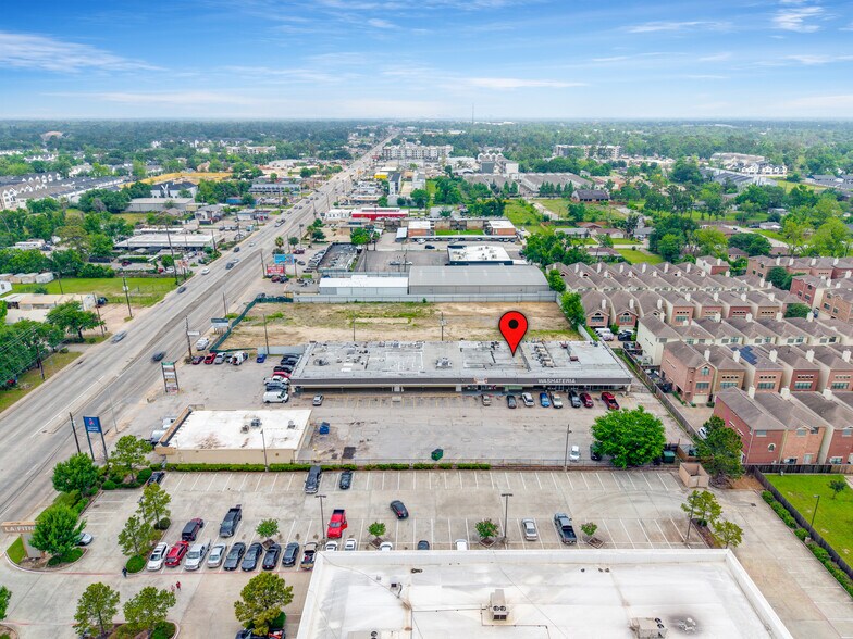 More Photos Of 4424 N Shepherd Dr, Houston Storefront For Lease
