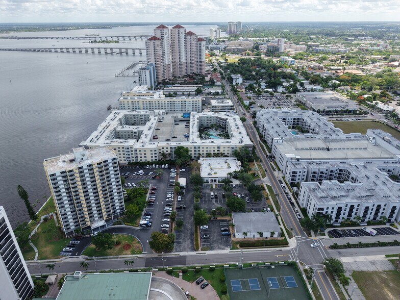 More Photos Of 2286 W 1st St, Fort Myers Office For Lease