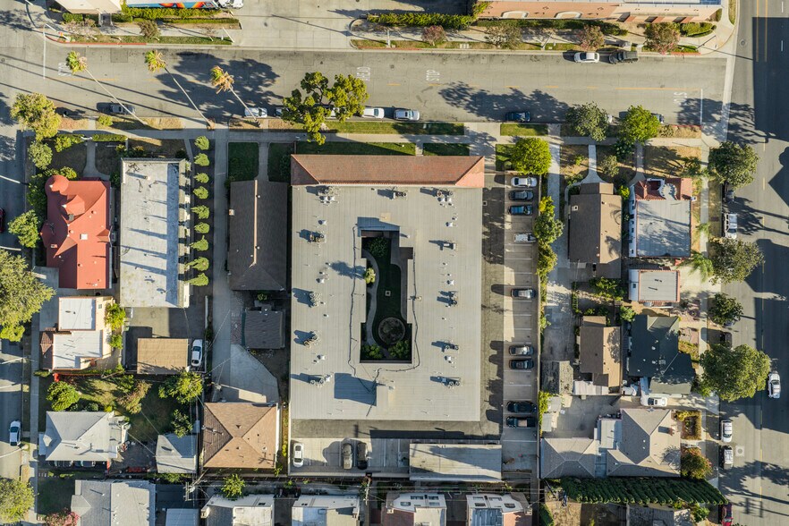 More Photos Of 2101 Vine St, Alhambra Apartments For Sale