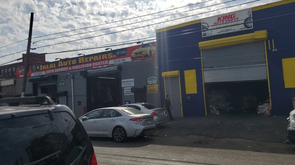 More Photos Of 3817 23rd St, Long Island City Warehouse For Lease