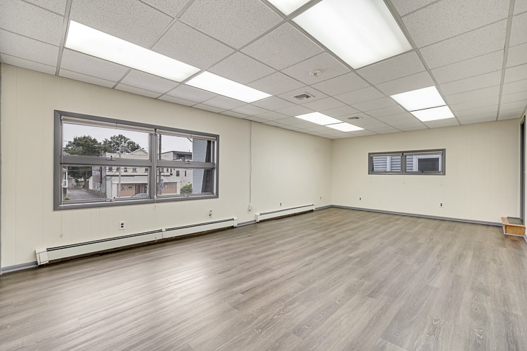 More Photos Of 107 Stuyvesant Ave, Lyndhurst Office For Lease
