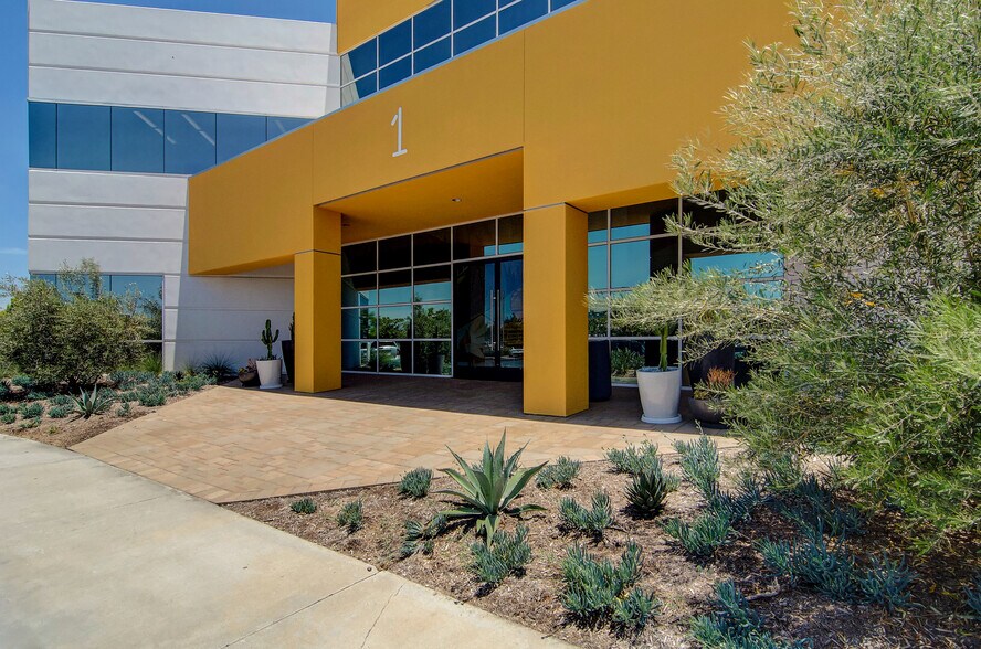 More Photos Of 1 Corporate Park, Irvine Office For Lease