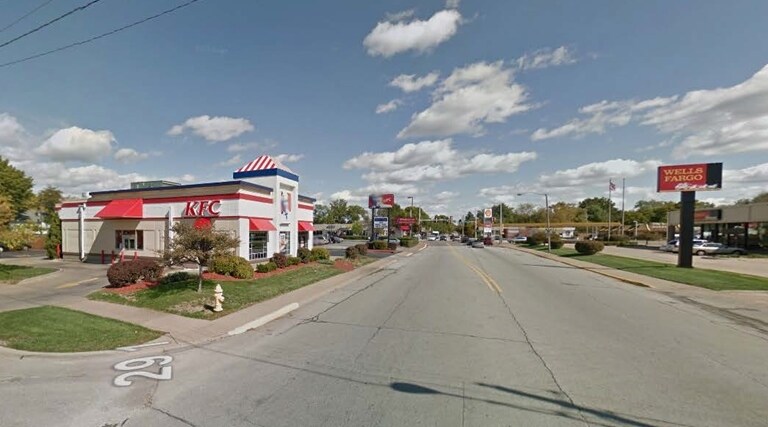 More Photos Of 2943 18th Ave, Rock Island General Retail For Sale