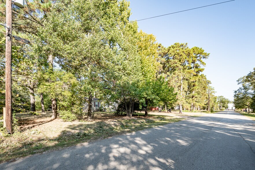 More Photos Of 22455 Ford Rd, Porter Office Residential For Sale