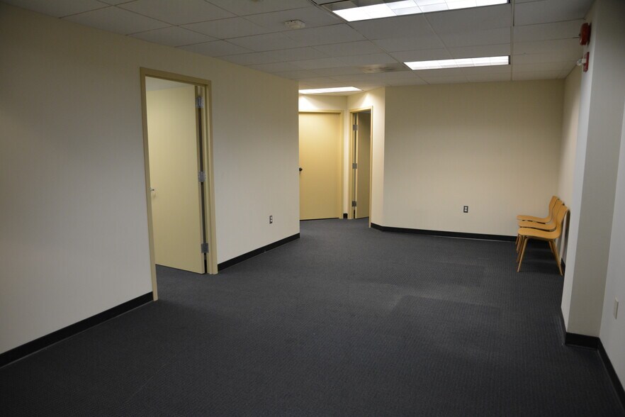 More Photos Of 438 N Frederick Ave, Gaithersburg Medical For Sale