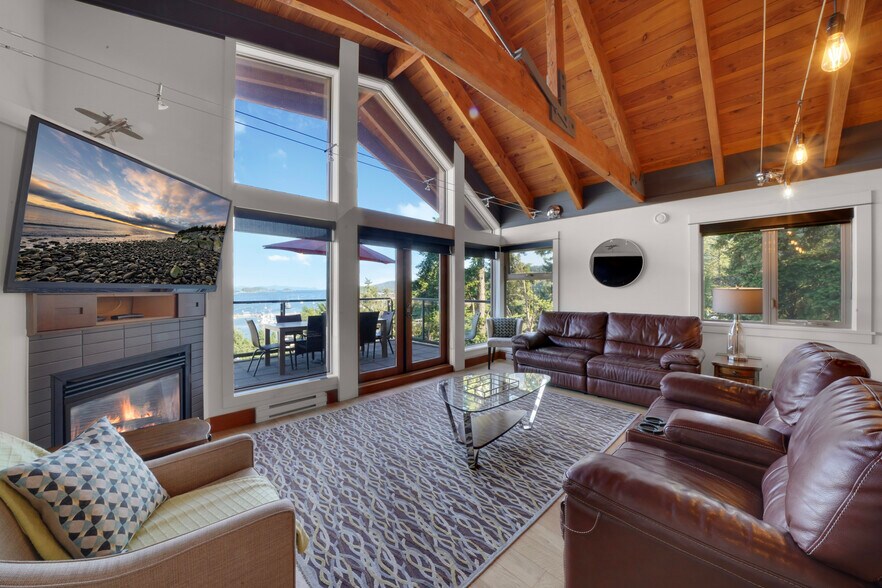 More Photos Of 118 Rainbow Rd, Salt Spring Island Land For Sale