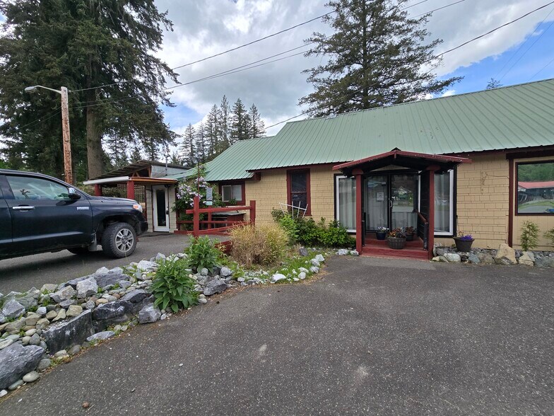 More Photos Of 7471 Mt Baker Hwy, Maple Falls Restaurant For Sale