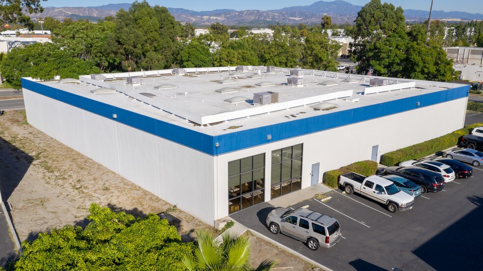 More Photos Of 2752 Walnut Ave, Tustin Warehouse For Lease