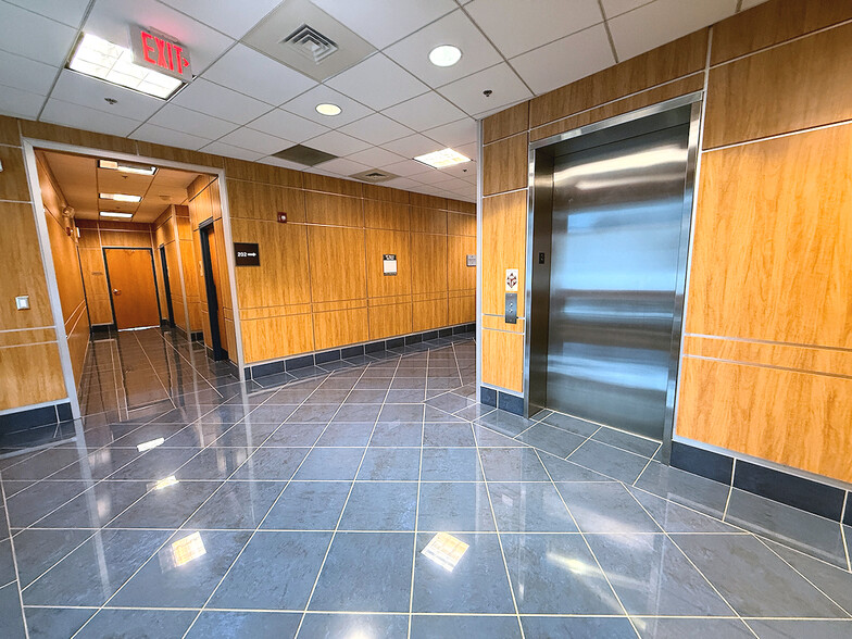 More Photos Of 517 Alcove Rd, Mooresville Office For Lease