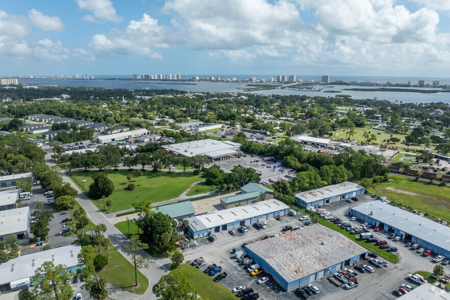 More Photos Of 600 Oak Pl, Port Orange Unknown For Lease