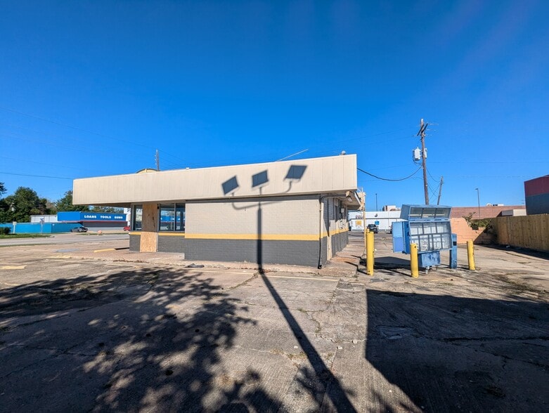 More Photos Of 1322 N 16th St, Orange Fast Food For Lease