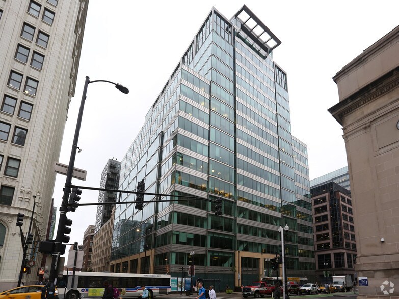 More Photos Of 550 W Jackson Blvd, Chicago Office For Lease