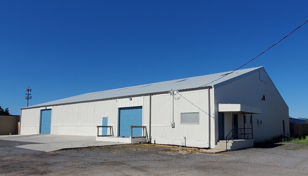 More Photos Of 451 S Old Corry Field Rd, Pensacola Warehouse For Lease