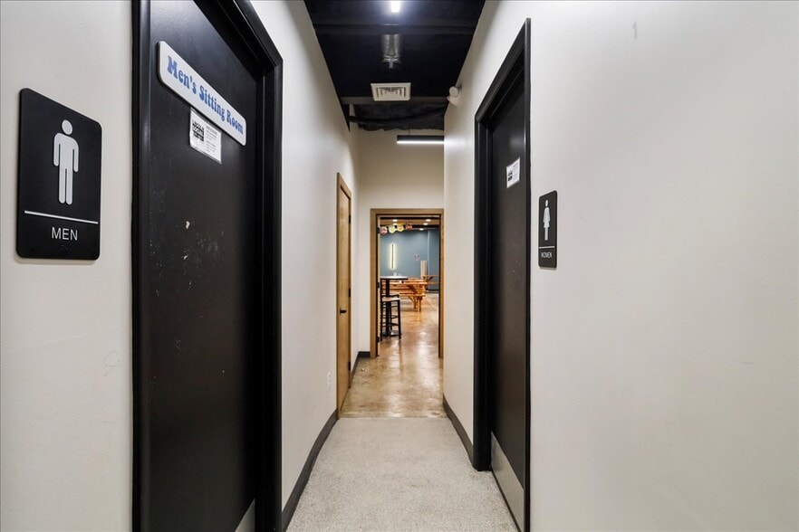 More Photos Of 985 Baltimore Pike, Gettysburg Storefront For Sale