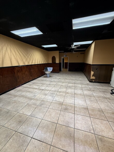 More Photos Of 635 Industrial Blvd, Gainesville Warehouse For Lease