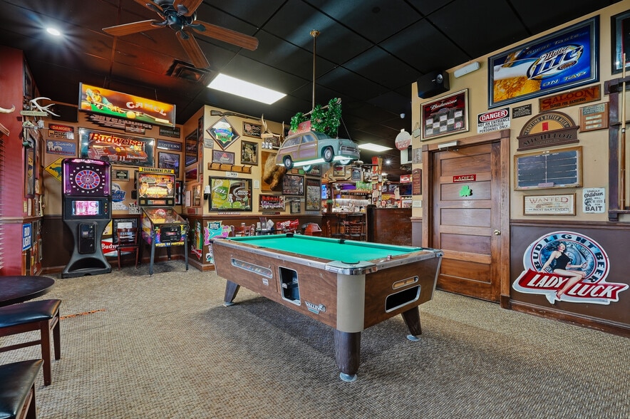 More Photos Of 212 20th St, Huntington Storefront Retail Residential For Sale