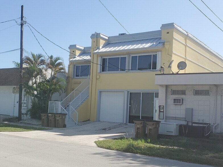 More Photos Of 833-839 SE 8th Ave, Deerfield Beach Storefront Retail Office For Lease