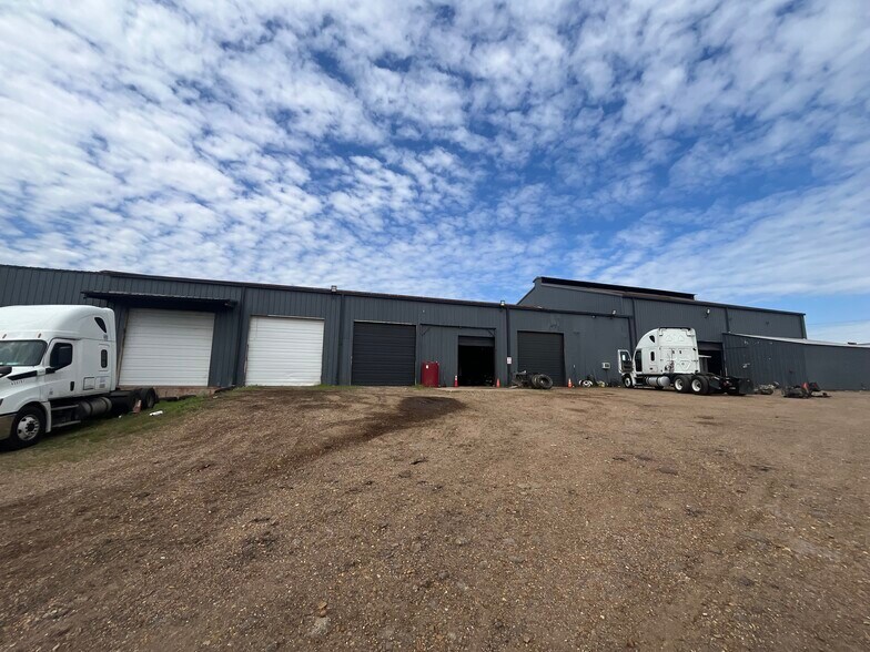 More Photos Of 10130 Highway 178, Olive Branch Warehouse For Sale