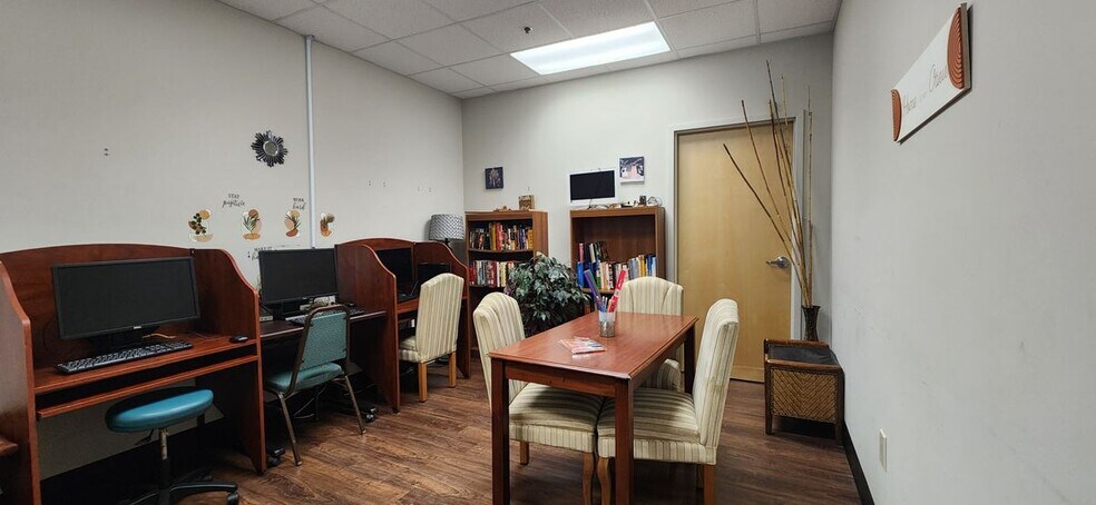 More Photos Of 2200 N Palafox St, Pensacola Medical For Sale