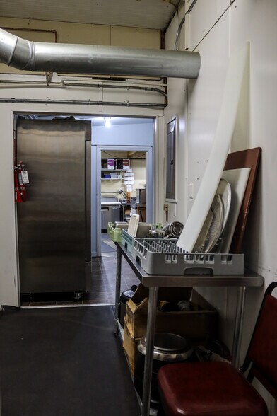 More Photos Of 426 Central Ave, Fairfield Storefront For Sale