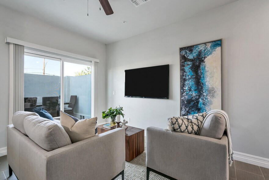 More Photos Of 2826 E Karen Dr, Phoenix Rehabilitation Center For Sale