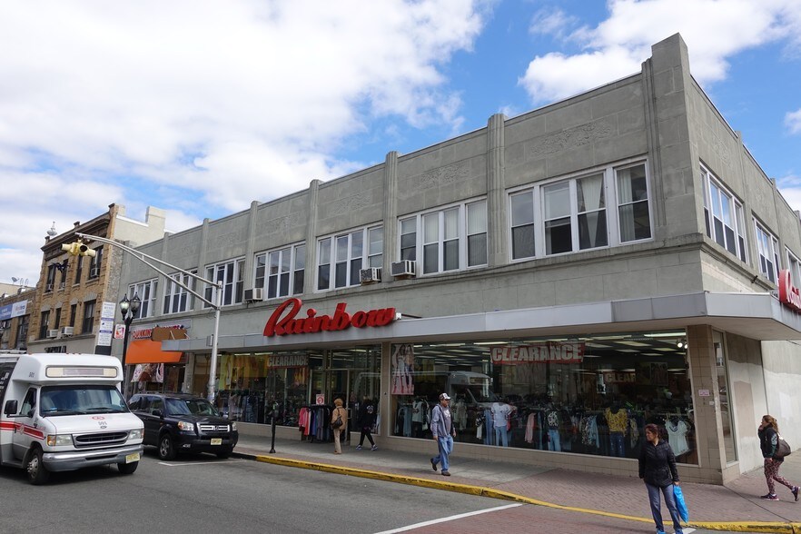 More Photos Of 3600 Bergenline Ave, Union City Storefront Retail Office For Lease