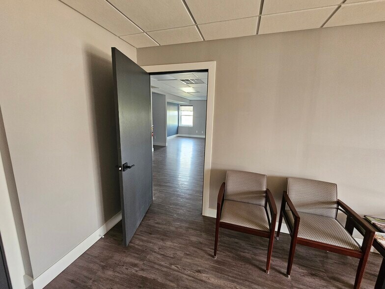 More Photos Of 1314 Barnhart Rd, Troy Office For Lease