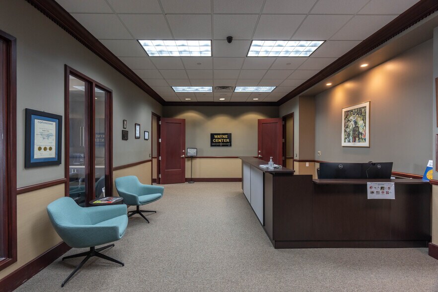 More Photos Of 100 River Place Dr, Detroit Office For Lease