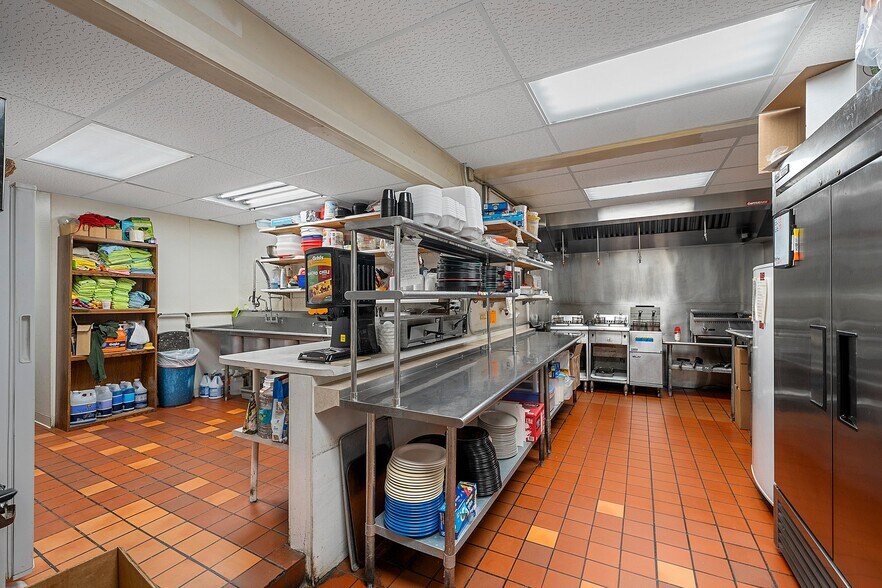 More Photos Of 326 Main St, Wausaukee Bowling Alley For Sale