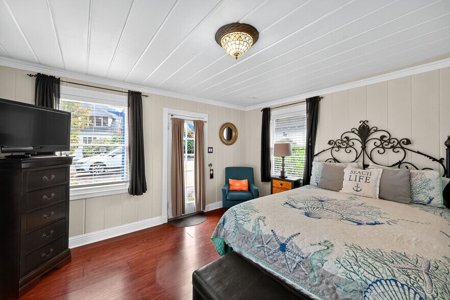 More Photos Of 620 El Salto Dr, Capitola Hospitality For Sale