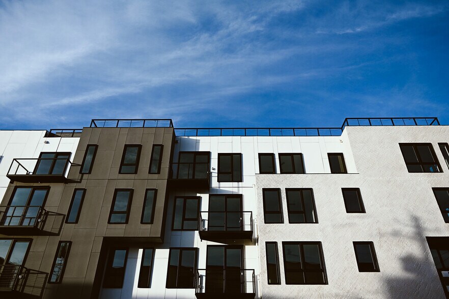 More Photos Of 1477 NE Alberta St, Portland Apartments For Lease