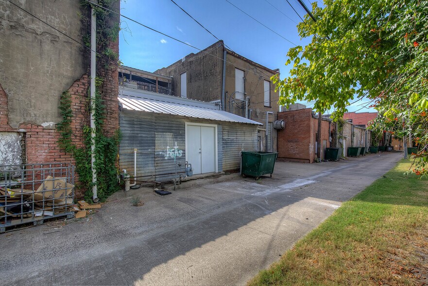 More Photos Of 1213 Washington St, Commerce Storefront Retail Office For Sale