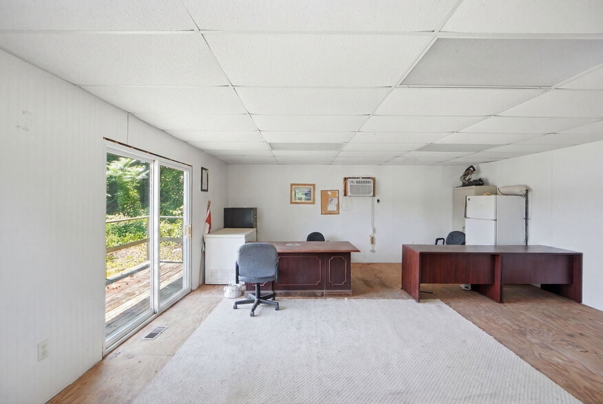 More Photos Of 7813 Leymar Rd, Glen Burnie Marina For Sale