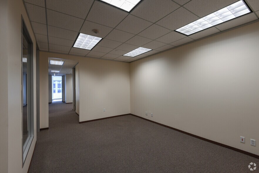 More Photos Of 1300 Post Oak Blvd, Houston Office For Lease