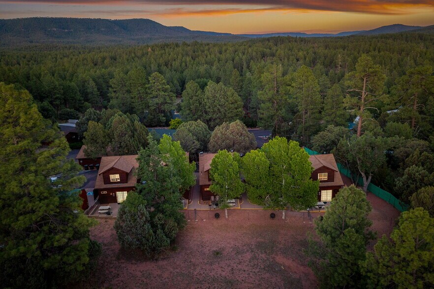 More Photos Of 1022 S Hunter Creek Dr, Payson Hotel For Sale