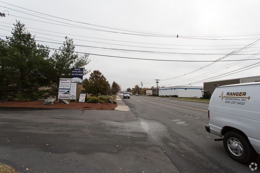 More Photos Of 35 Industrial Pky, Woburn Warehouse For Lease