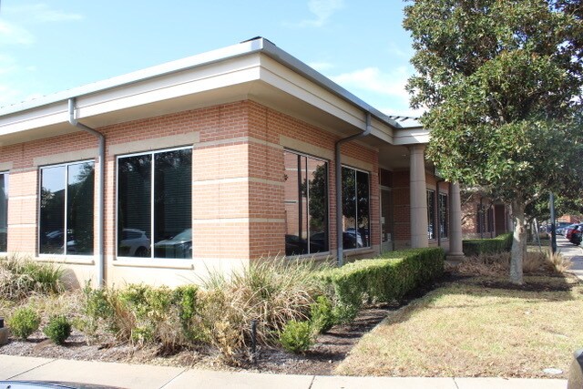 More Photos Of 1415 Highway 6, Sugar Land Medical For Lease