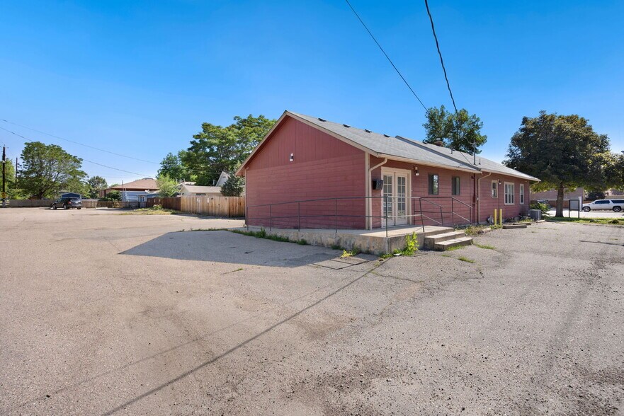More Photos Of 1021 N Lincoln Ave, Loveland Freestanding For Lease