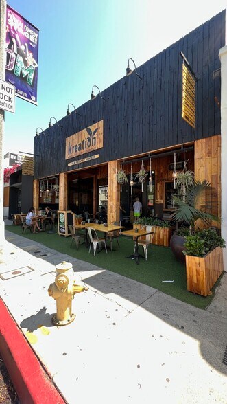 More Photos Of 8422-8428 W 3rd St, Los Angeles Restaurant For Lease