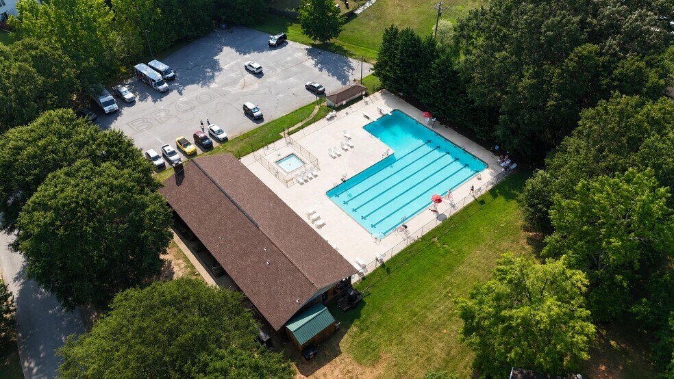 Primary Photo Of 712 Brooks Rd, Mauldin Swimming Pool For Sale